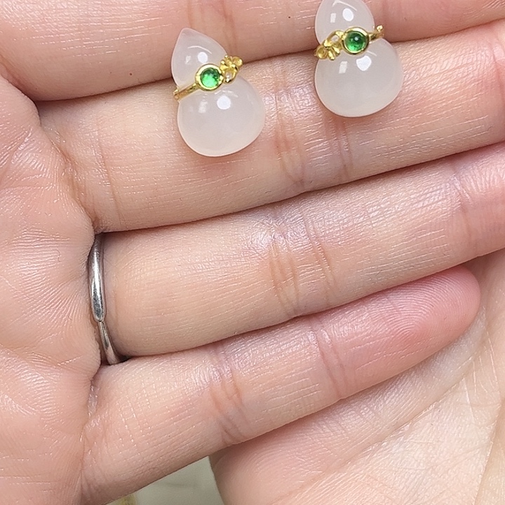 L***南红玛瑙银S925镶嵌耳饰