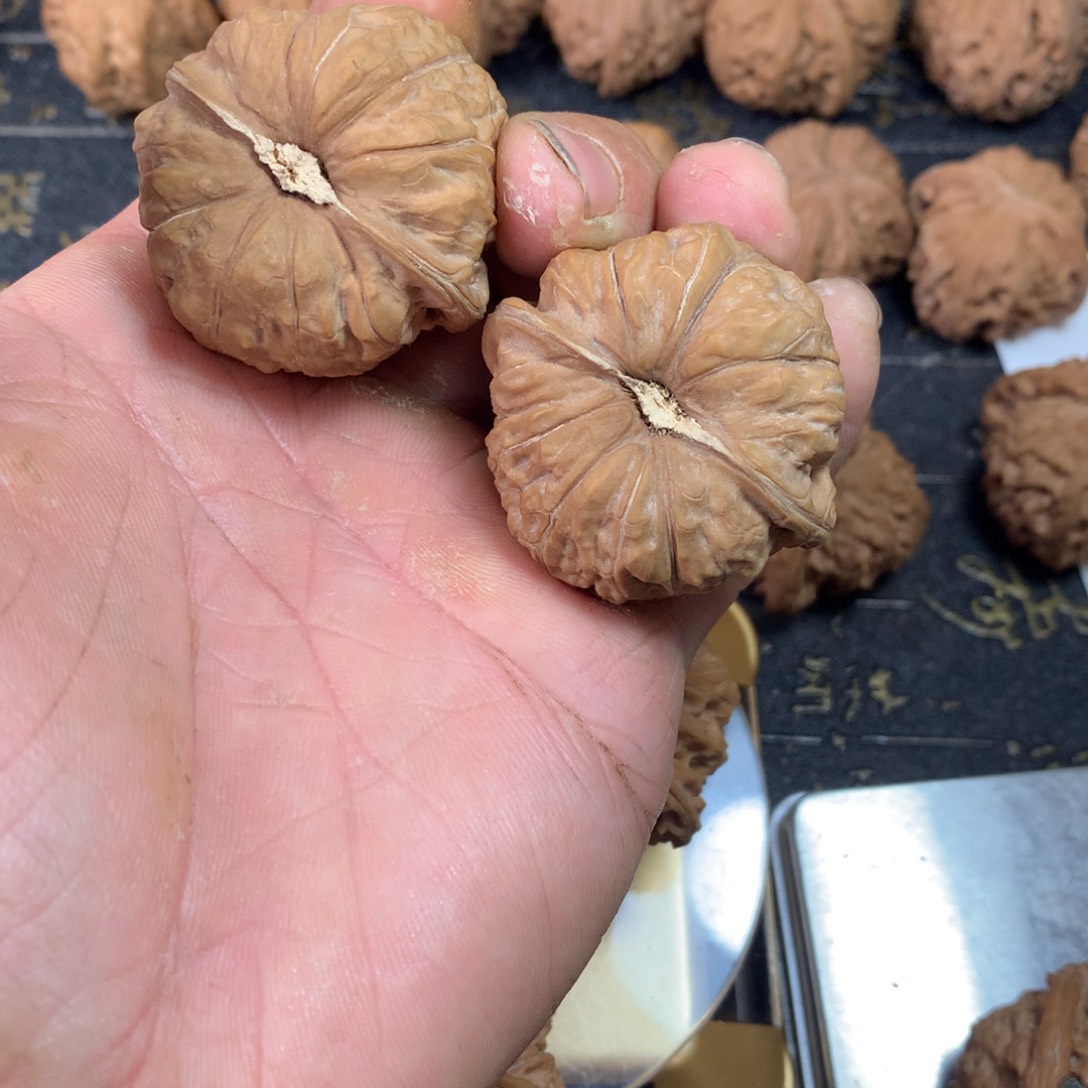 猴头核桃吊坠文玩核桃南瓜敦43