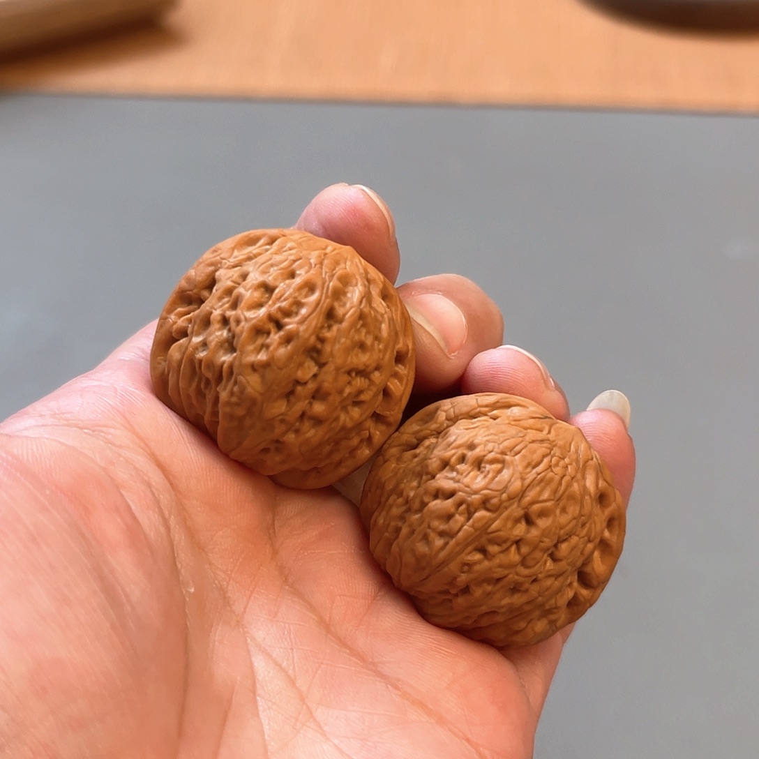 桃核把件35×33尺精修打底原桩铁锤CN0986