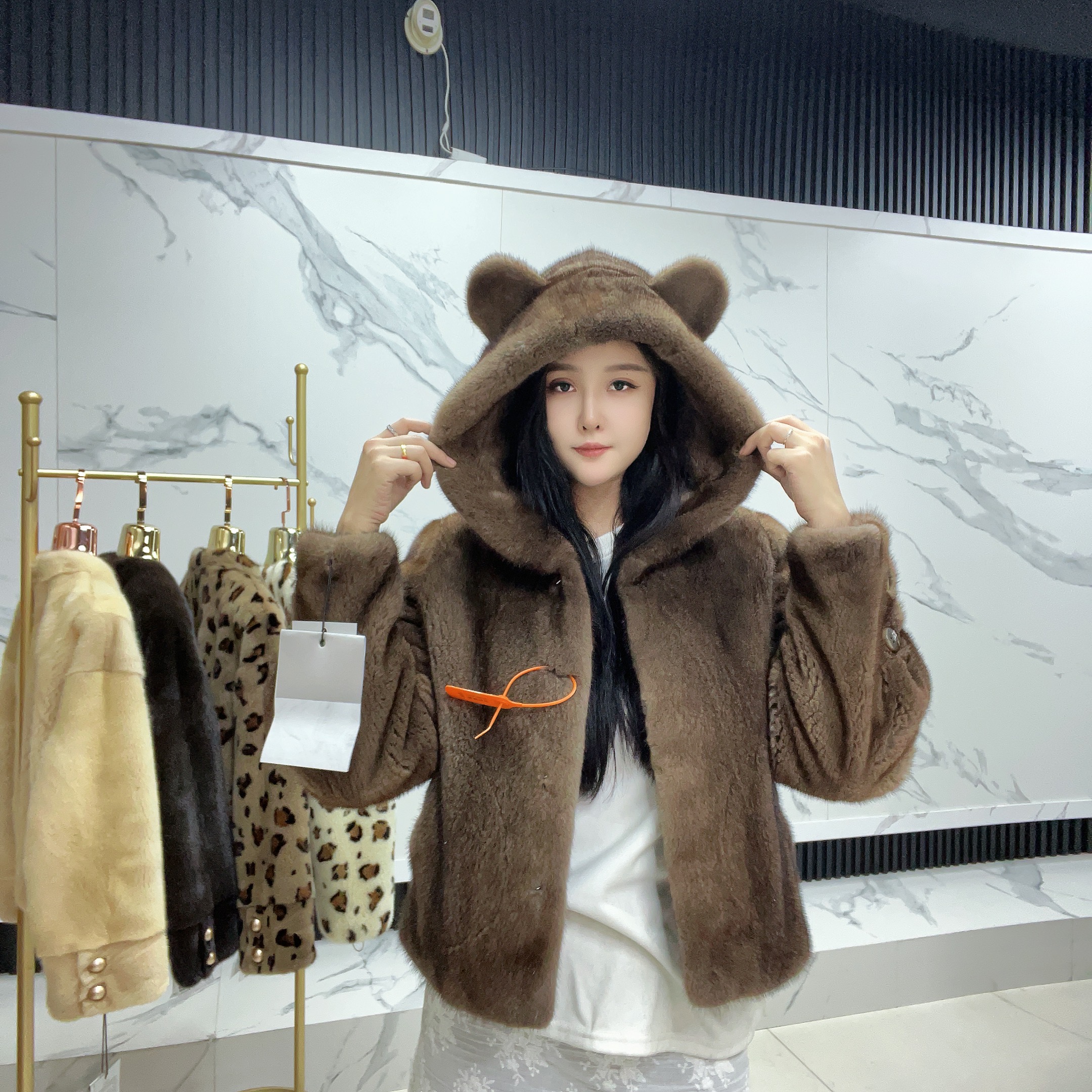 【OZYX】23348咖啡可爱小熊泰迪耳朵短款连帽水貂皮草外套