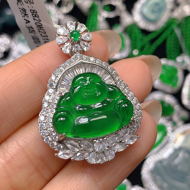 翡翠颈饰未镶嵌翡翠