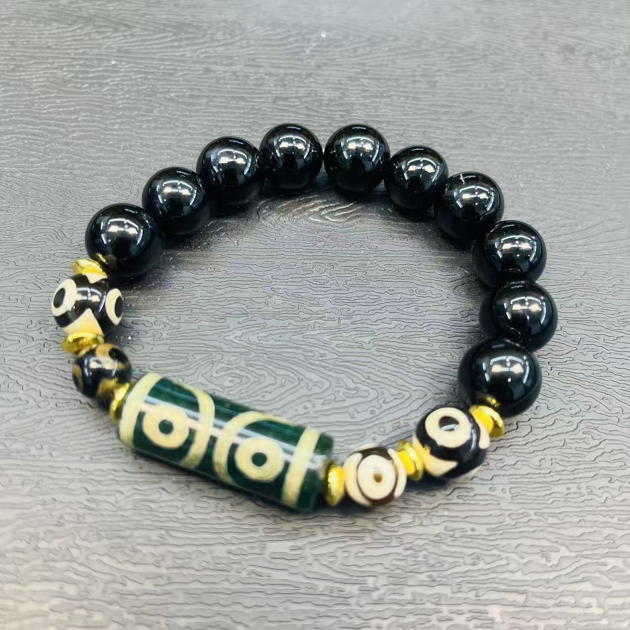 Q017-精美一线黑白衍株玛瑙手串-多样性发其一