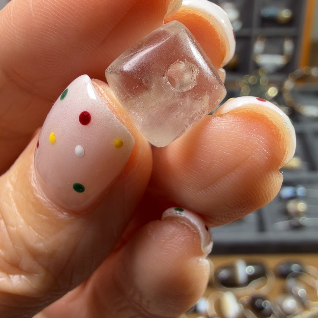 石英质玉未镶嵌水晶