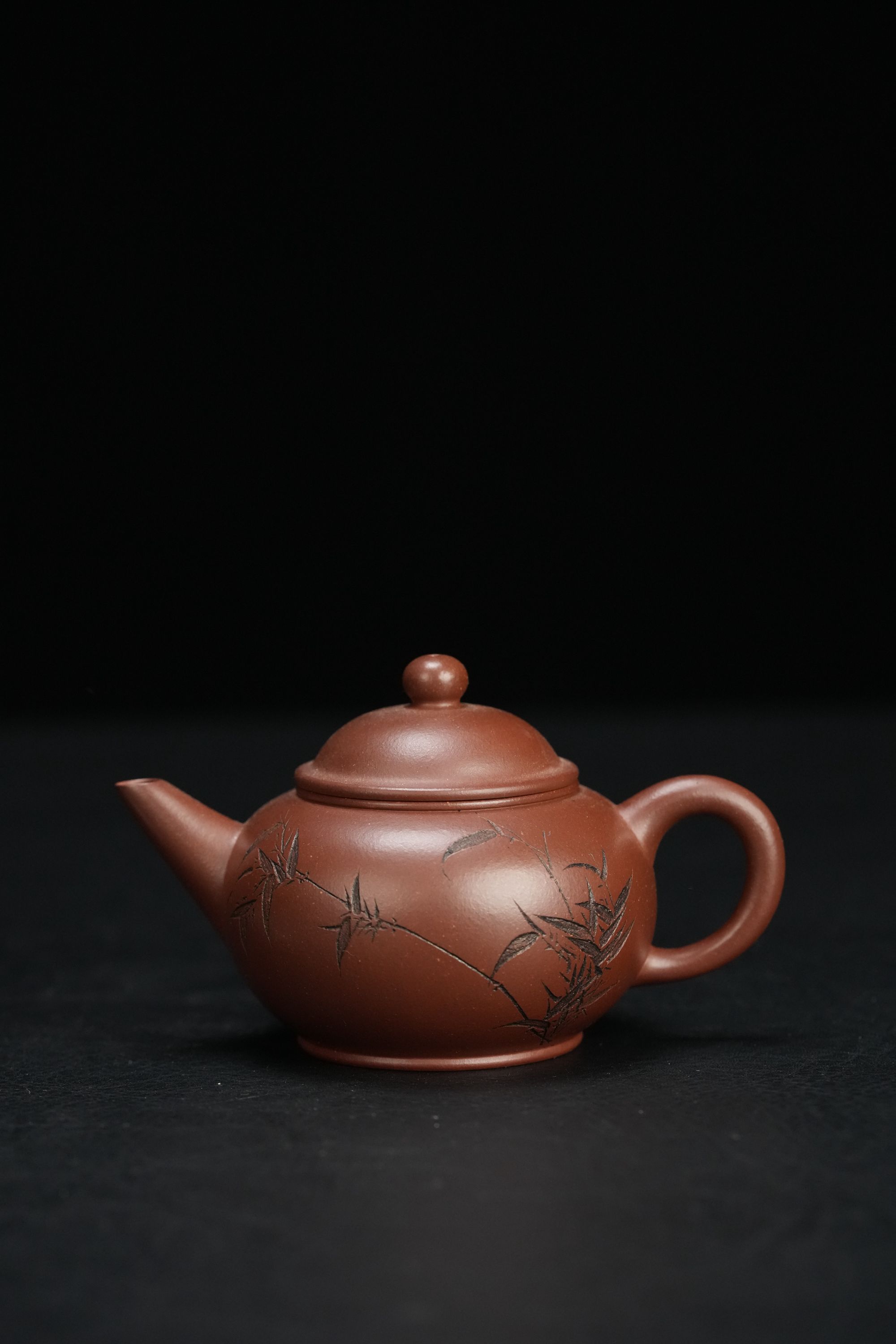 凡凡会客厅 HX86杨瑶芬水平 昌鸿刻绘紫泥150cc 紫砂壶