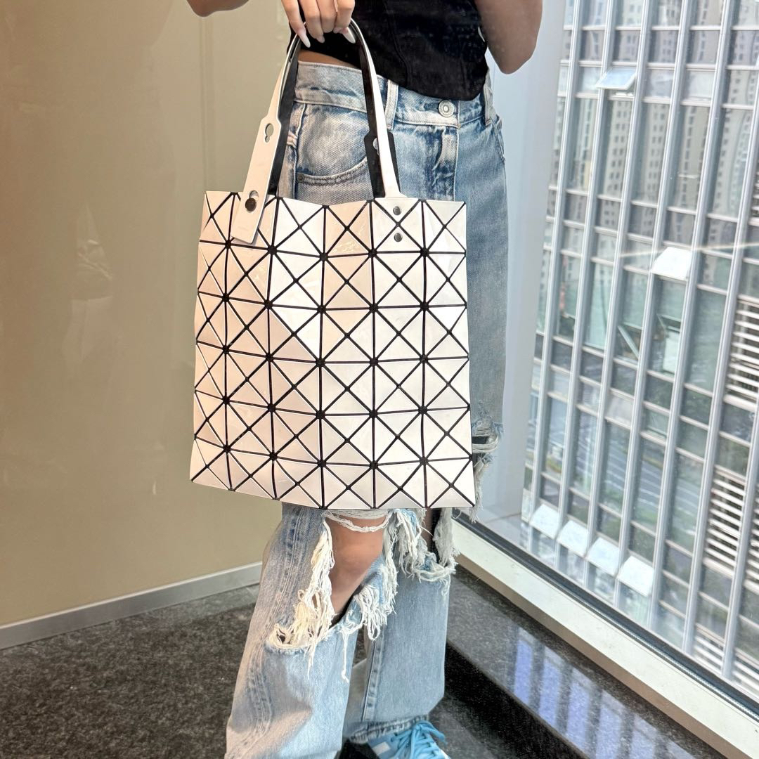 95新 Issey Miyake/三宅一生 六格手提包/0410