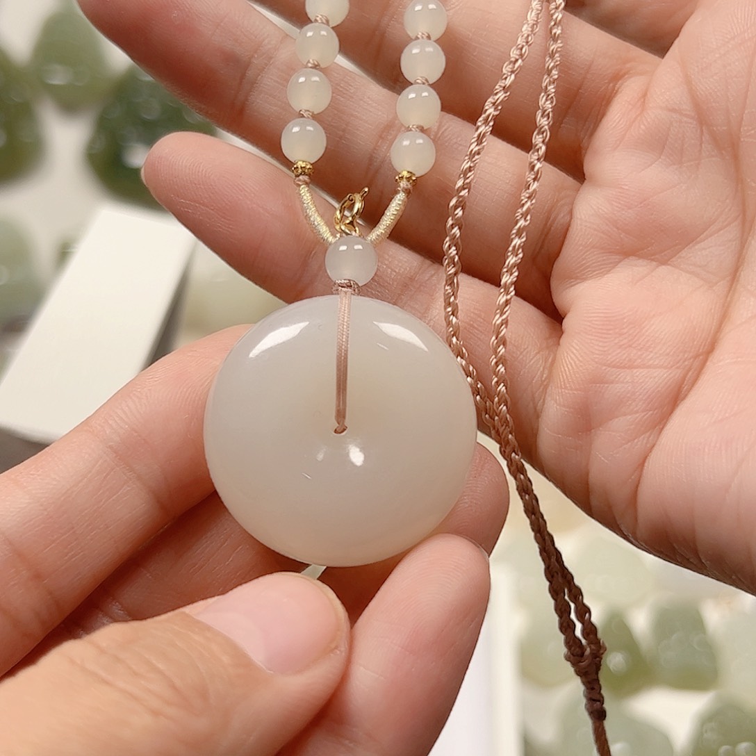 颈饰未镶嵌和田玉C***y