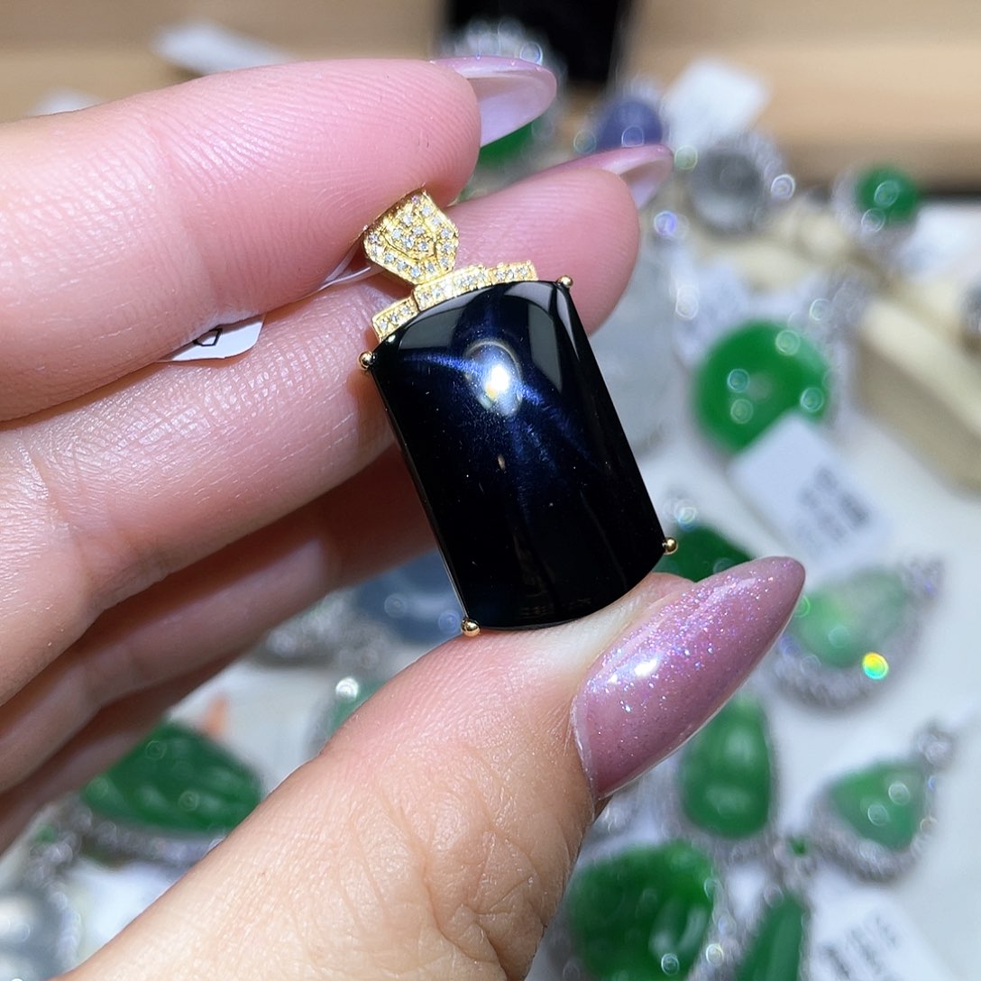 翡翠18K金镶嵌吊坠(不含链)