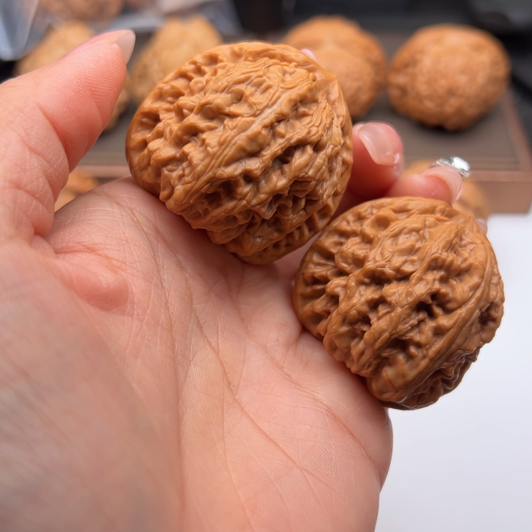 文玩核桃把件红锦鲤41