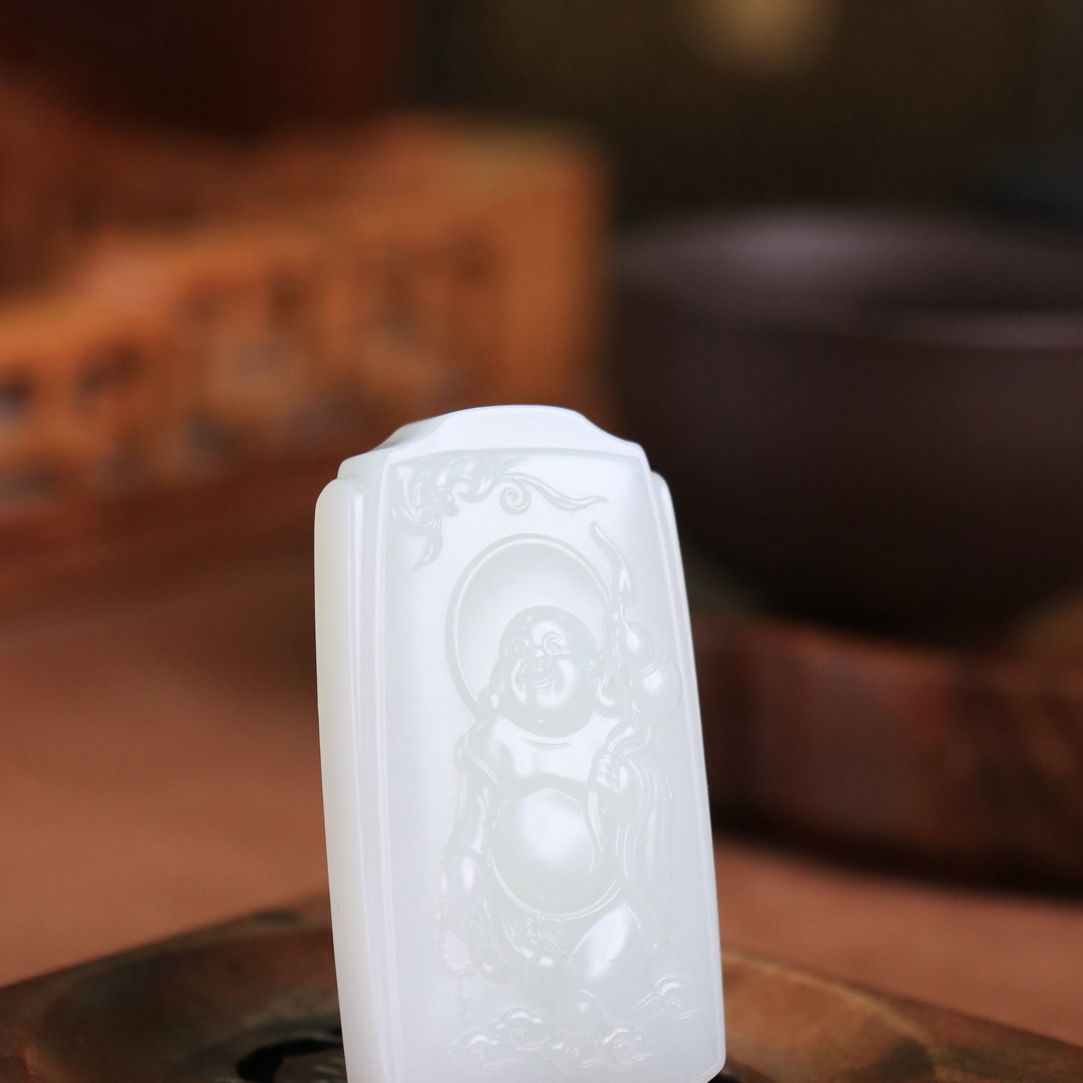 新疆和田玉山料玉质温润细腻油性十足佩戴舒适