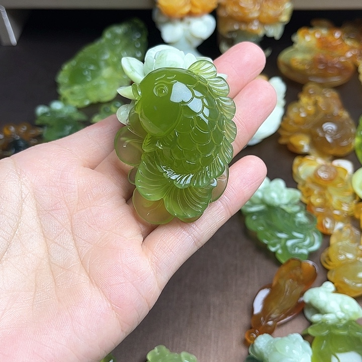 蛇纹石玉颈饰未镶嵌夫*