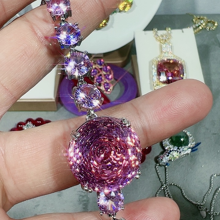 红宝石颈饰未镶嵌