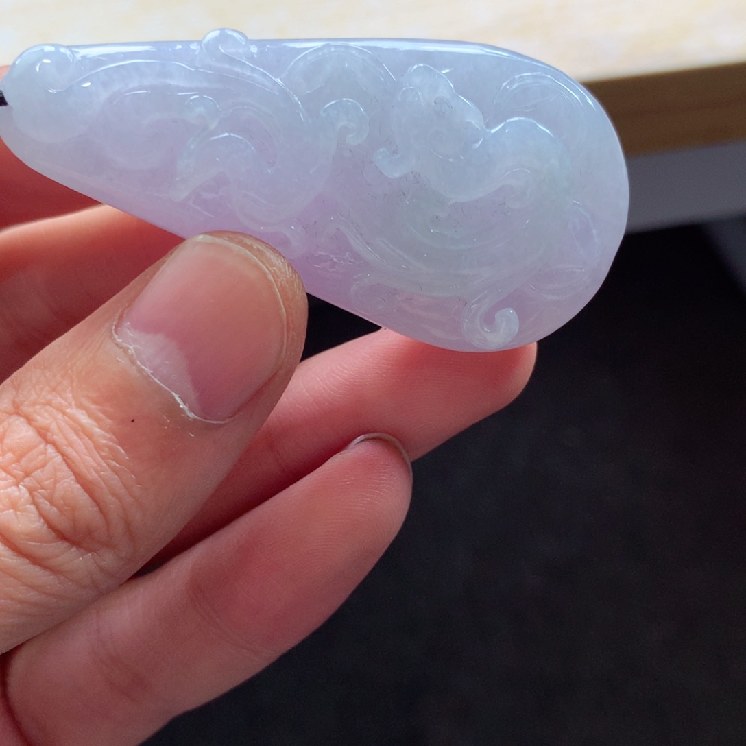 翡翠颈饰未镶嵌吊坠