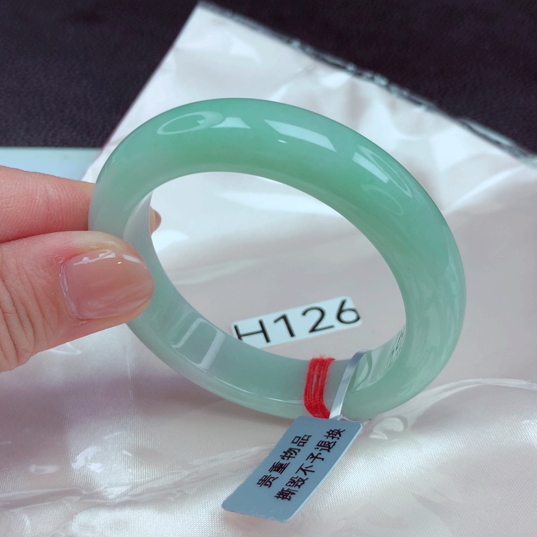 翡翠手镯未镶嵌手镯88