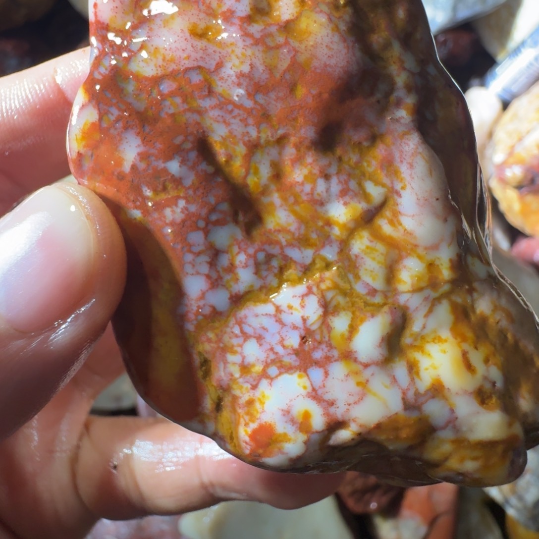 夏***雨寿山石89889988998899