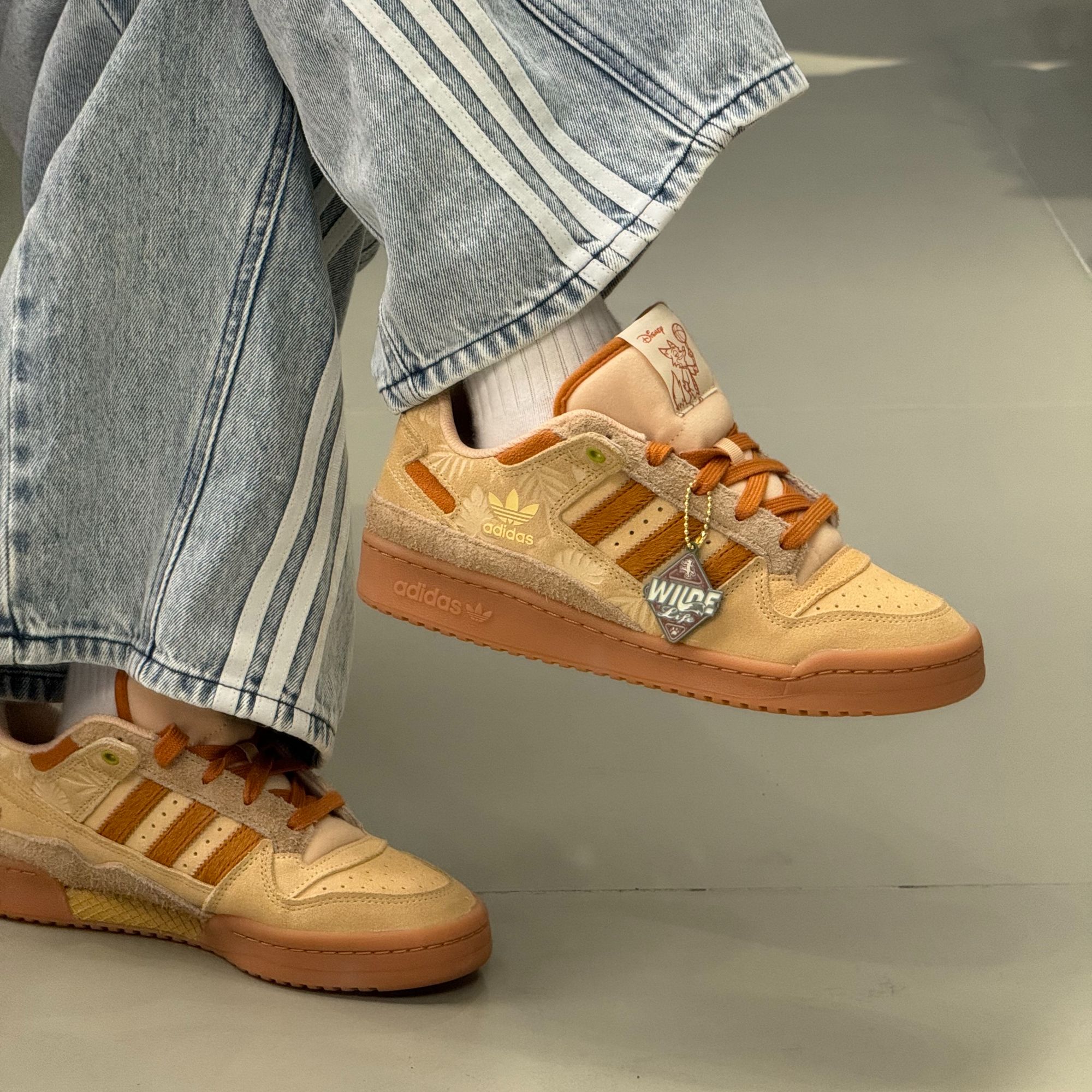 adidas/阿迪达斯2026疯狂动物城联名款篮球风板鞋低帮鞋HP3739