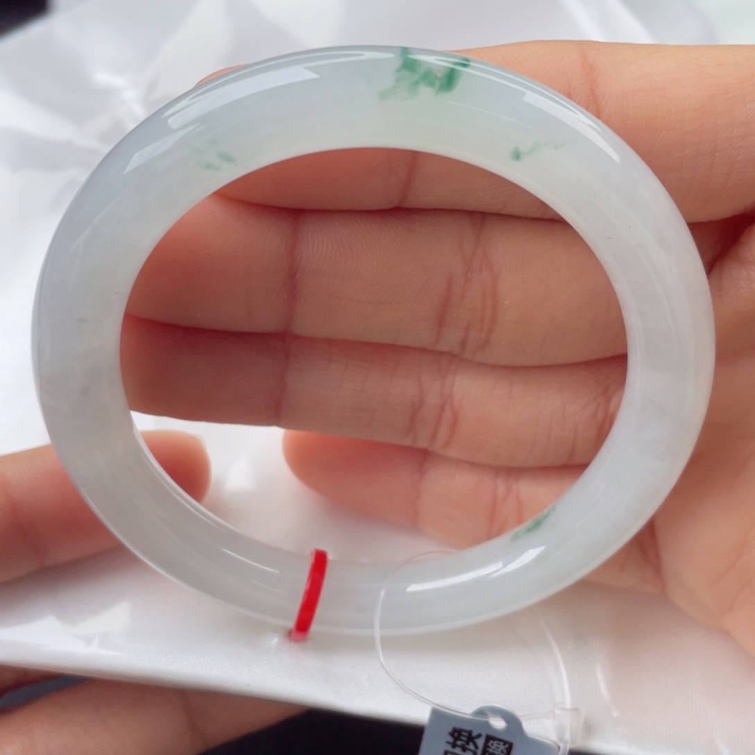 翡翠手镯（圆镯）未镶嵌