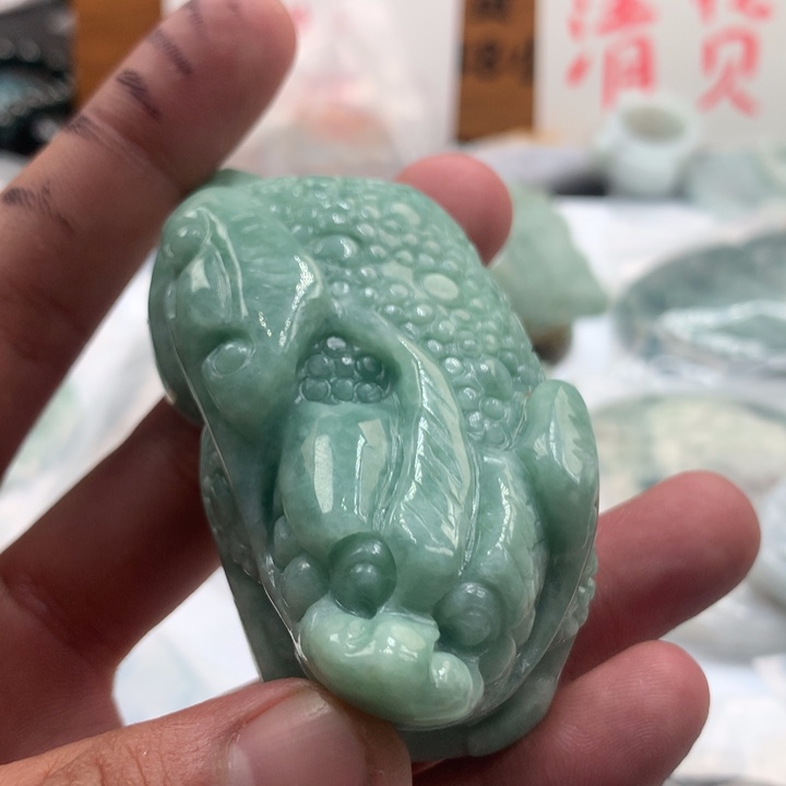 翡翠未镶嵌颈饰保真天然a货翡翠