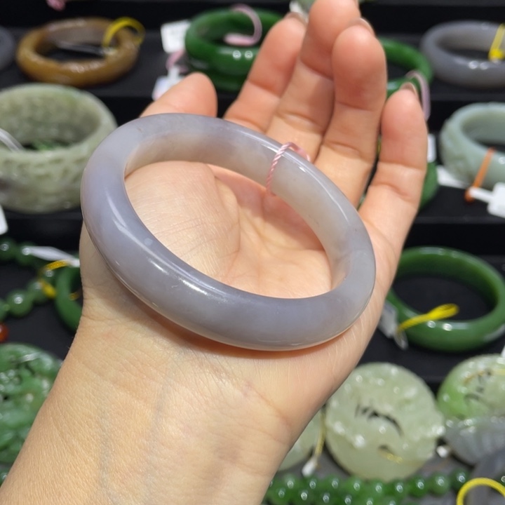 和田玉手镯54圈口 编号1未镶嵌