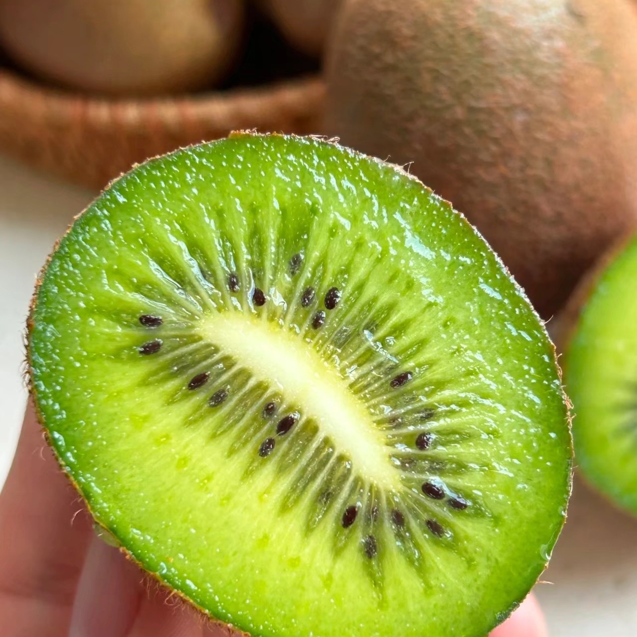 正宗猕猴桃奇异果绿心猕猴桃应季水果礼盒装