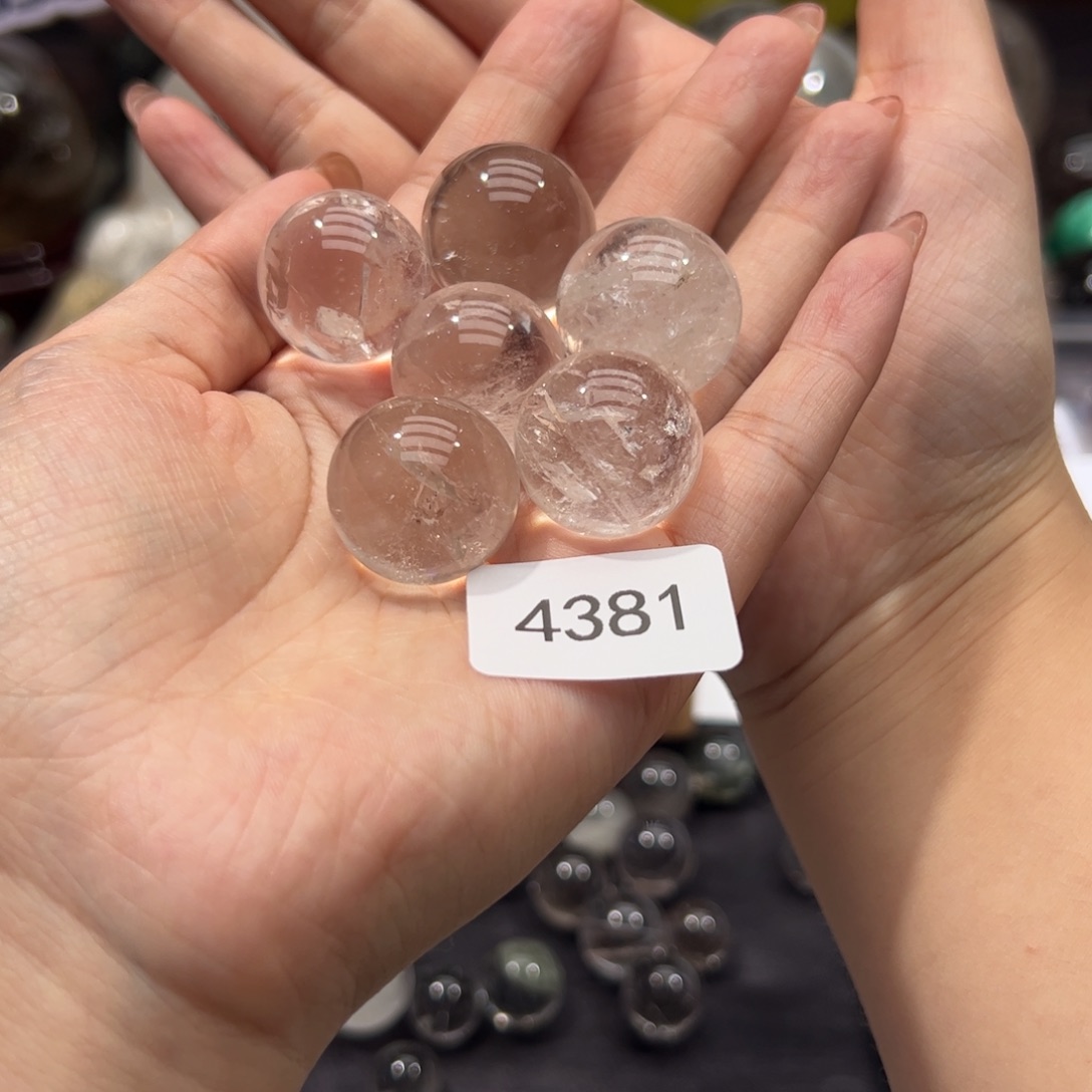 未镶嵌水晶大型摆件（非配饰）