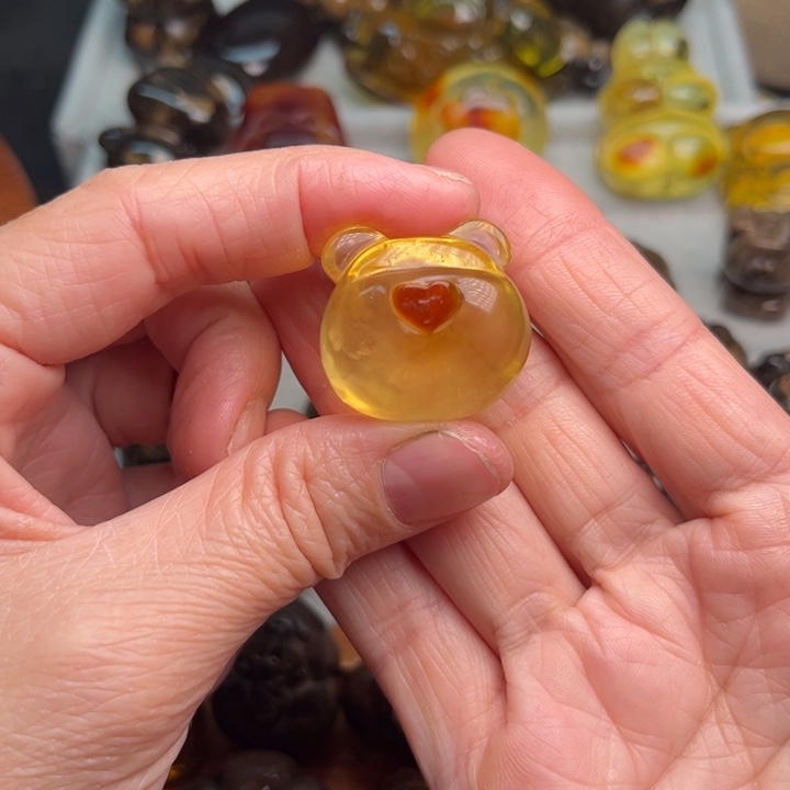 琥珀未镶嵌颈饰微瑕熊头