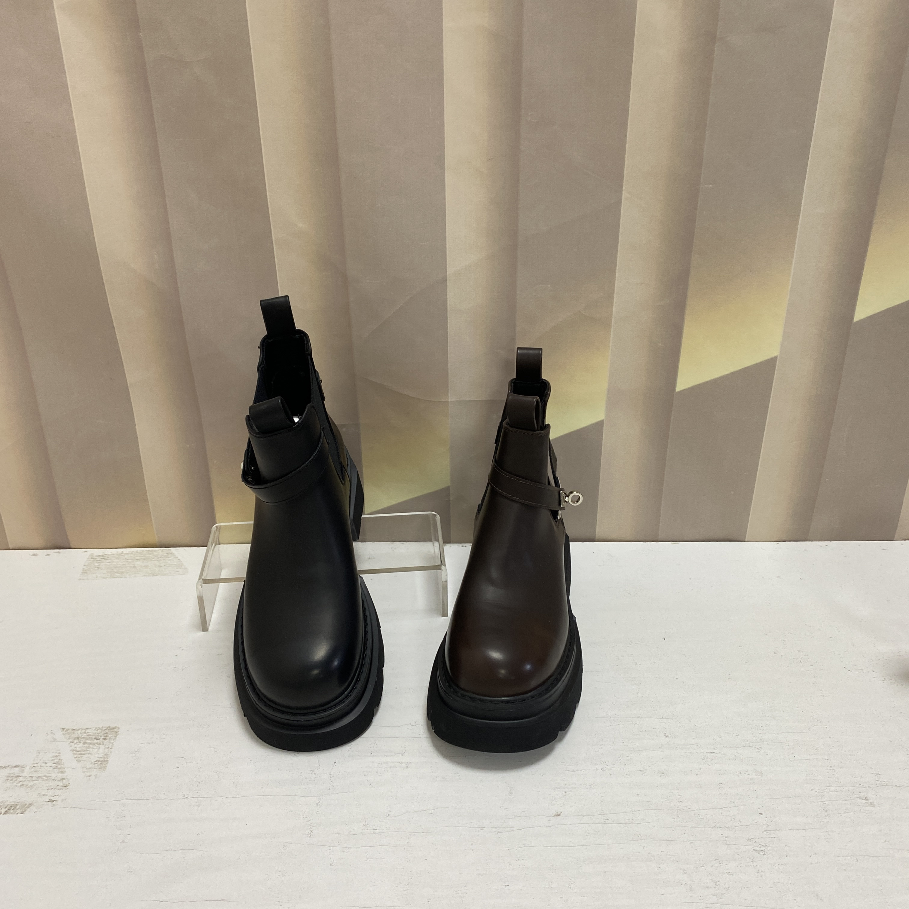 N05休闲风冬季短筒套筒切尔西靴短靴厚底女靴F