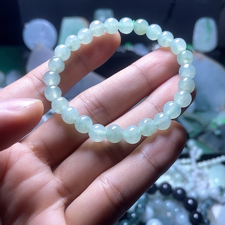 翡翠未镶嵌颈饰珠子