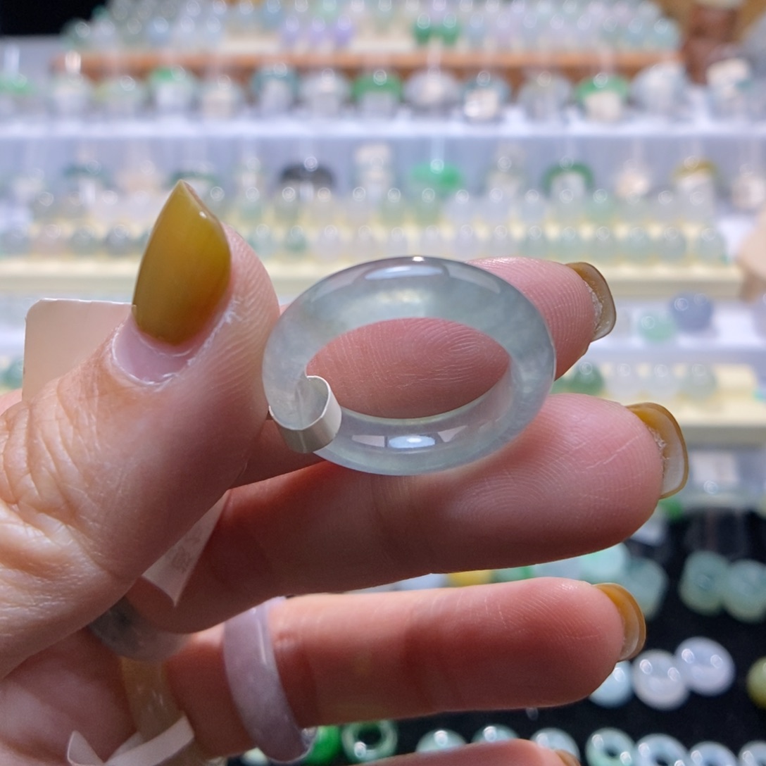 翡翠未镶嵌戒指14号晴底