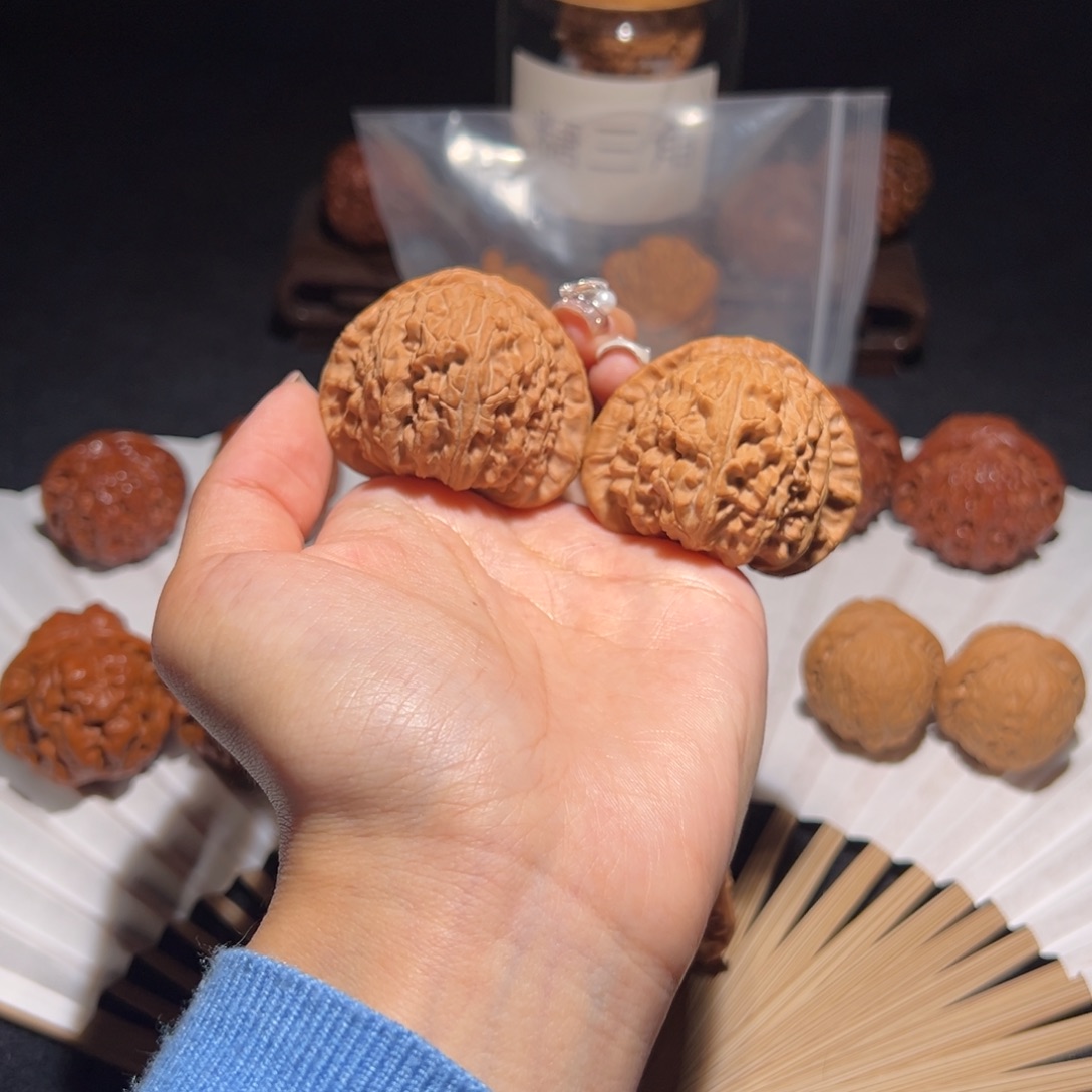 吊坠文玩核桃45三角白