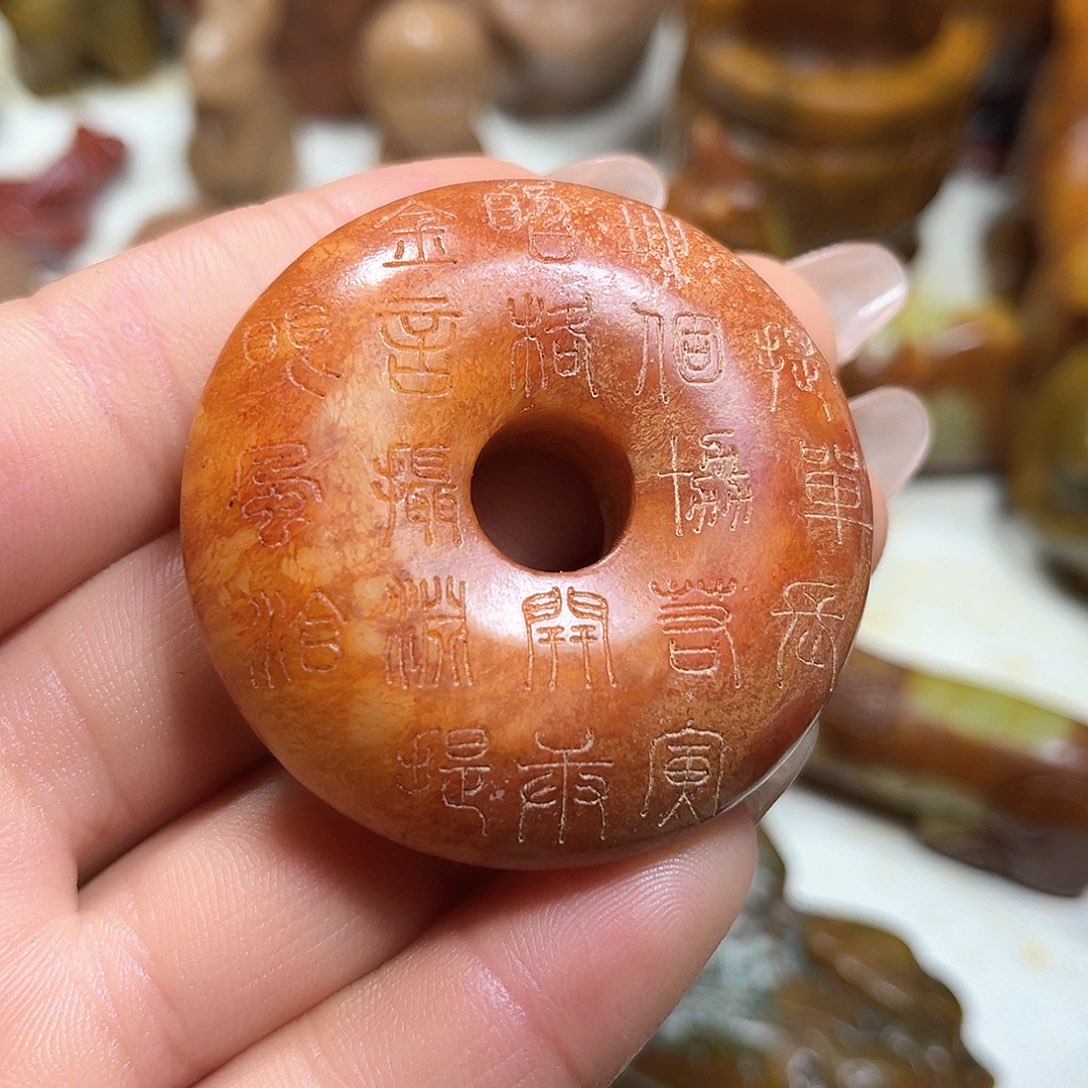 白玉菩提吊坠白玉菩提吊坠