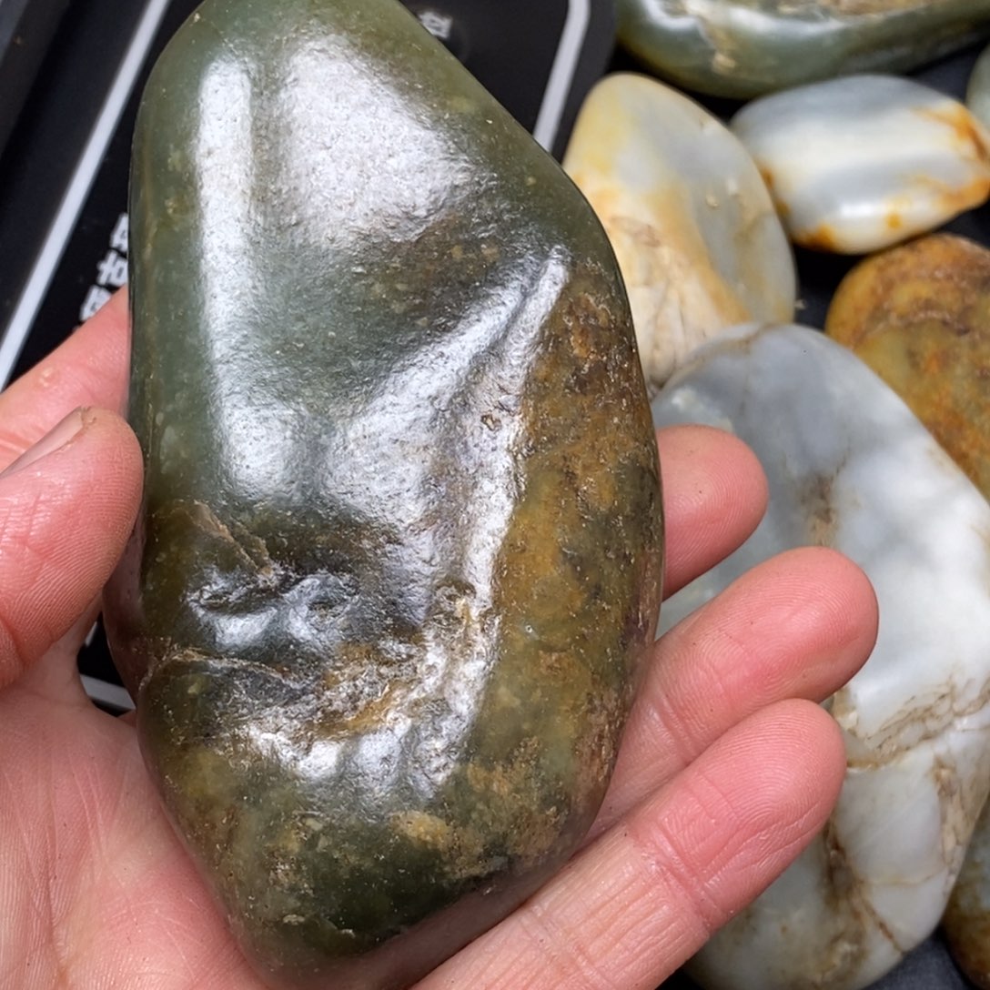 和田玉（糖玉）挂件未镶嵌