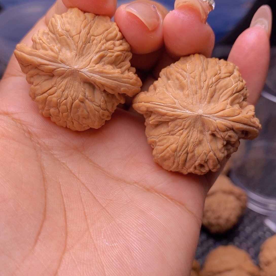 文玩核桃吊坠不***了磨盘38