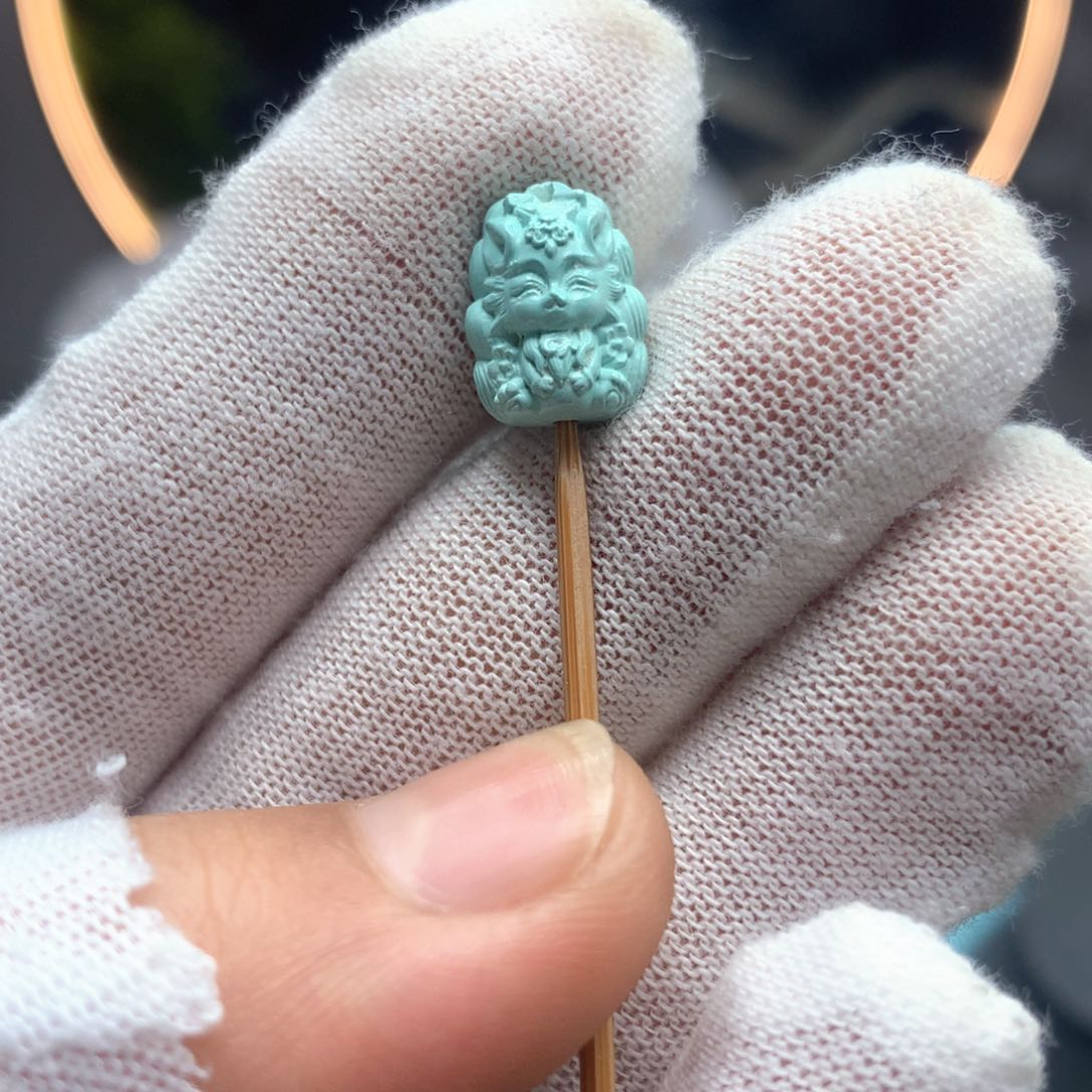 绿松石未镶嵌挂件