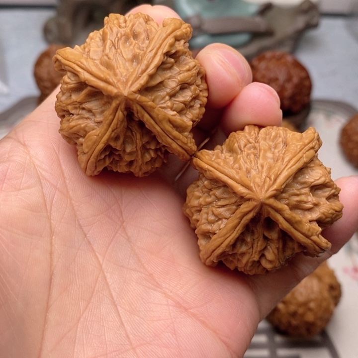 【闪购商品】文玩核桃把件四棱44