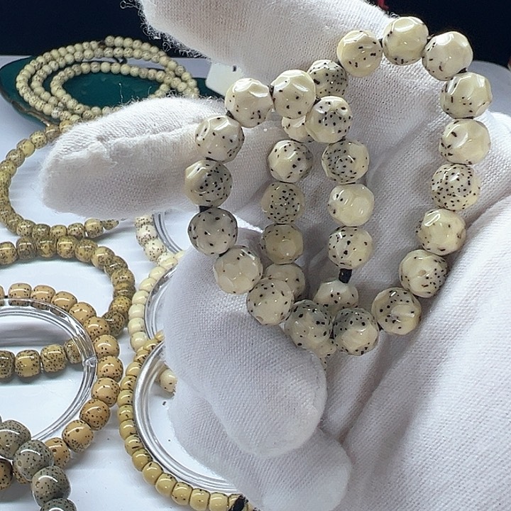 东*卡8三分二留白直播间