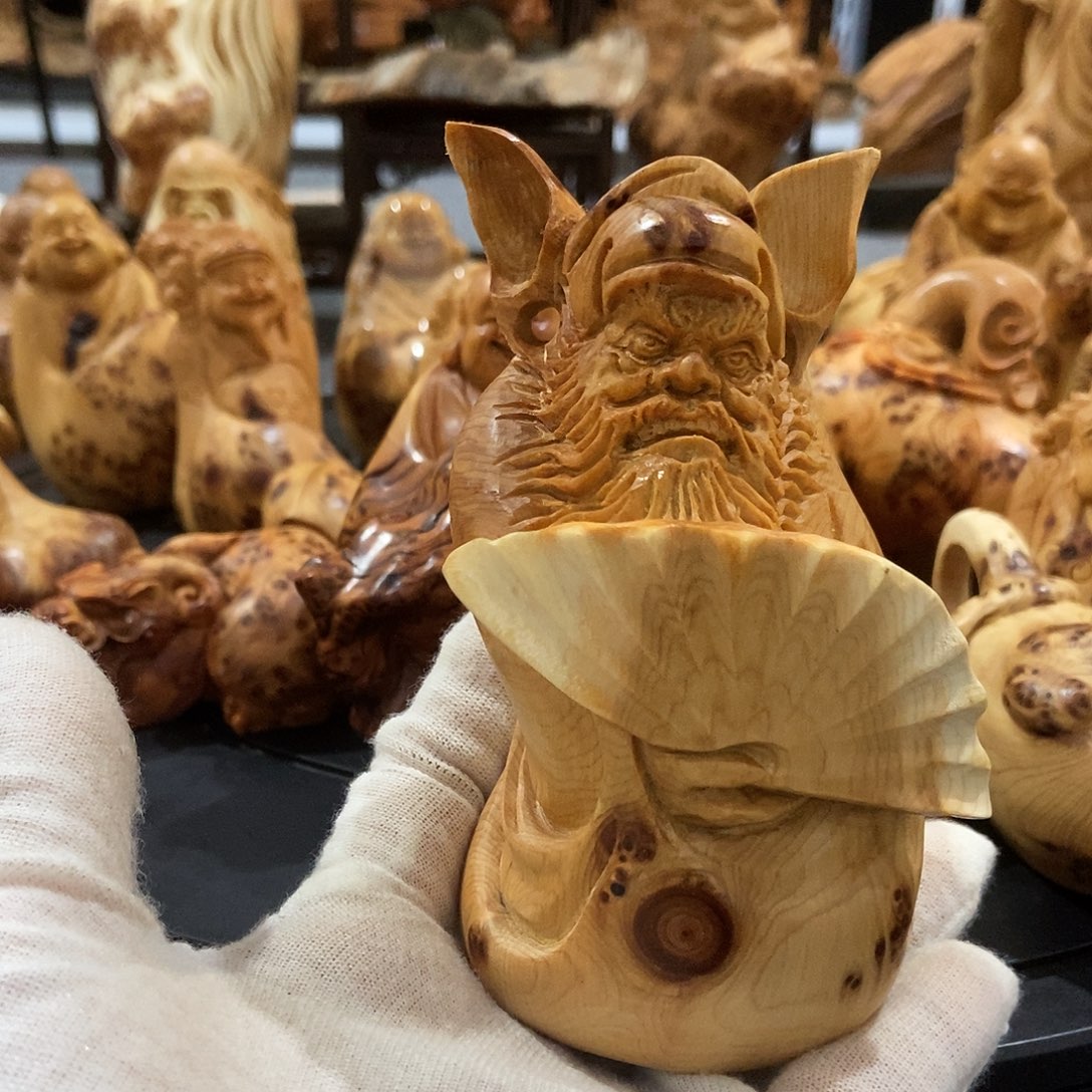 柏木（崖柏）留疤钟馗