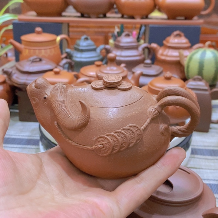 紫砂茶壶牛气冲天200cc原矿宝山红降坡泥