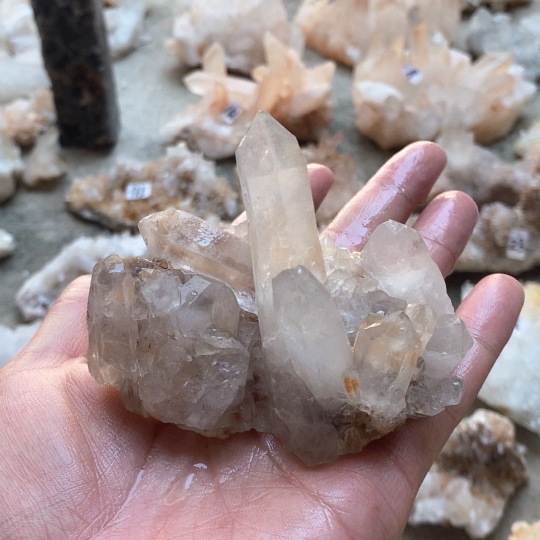水晶原石摆件未镶嵌水晶