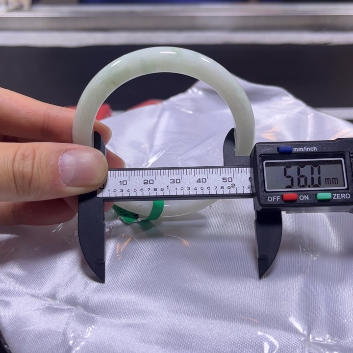翡翠手镯未镶嵌天然A货翡翠多样性团购发一件