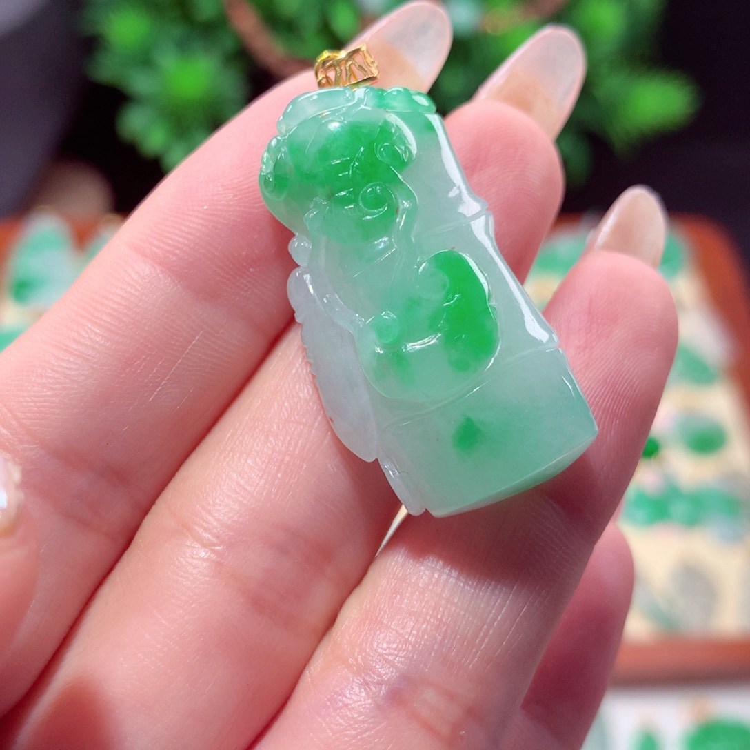 翡翠18K金镶嵌吊坠(不含链)