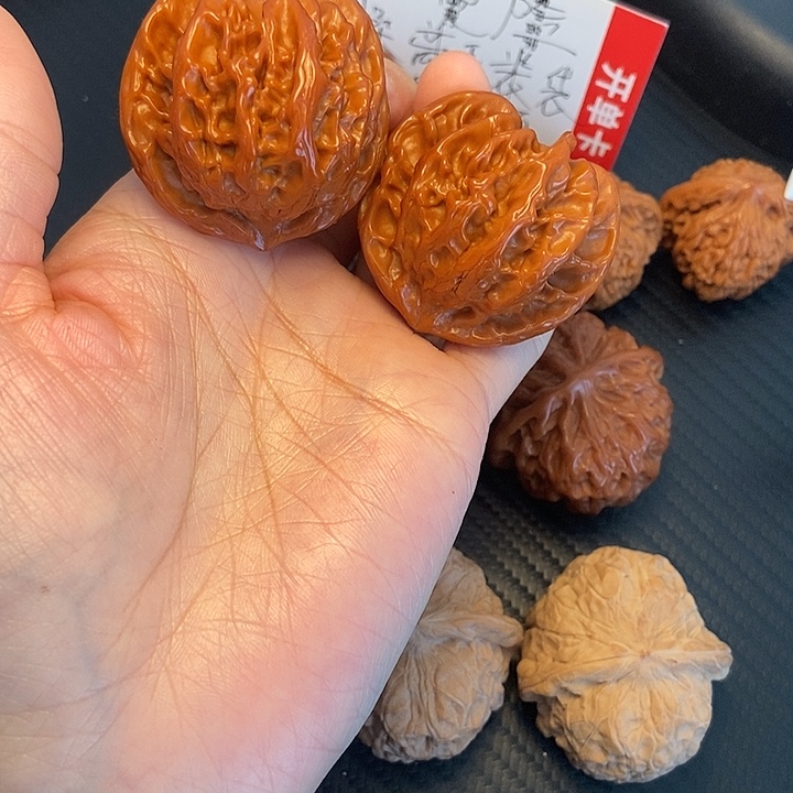 木质类40公子帽。       