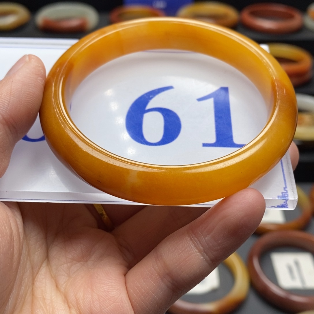 石英质玉（黄龙玉）手镯未镶嵌