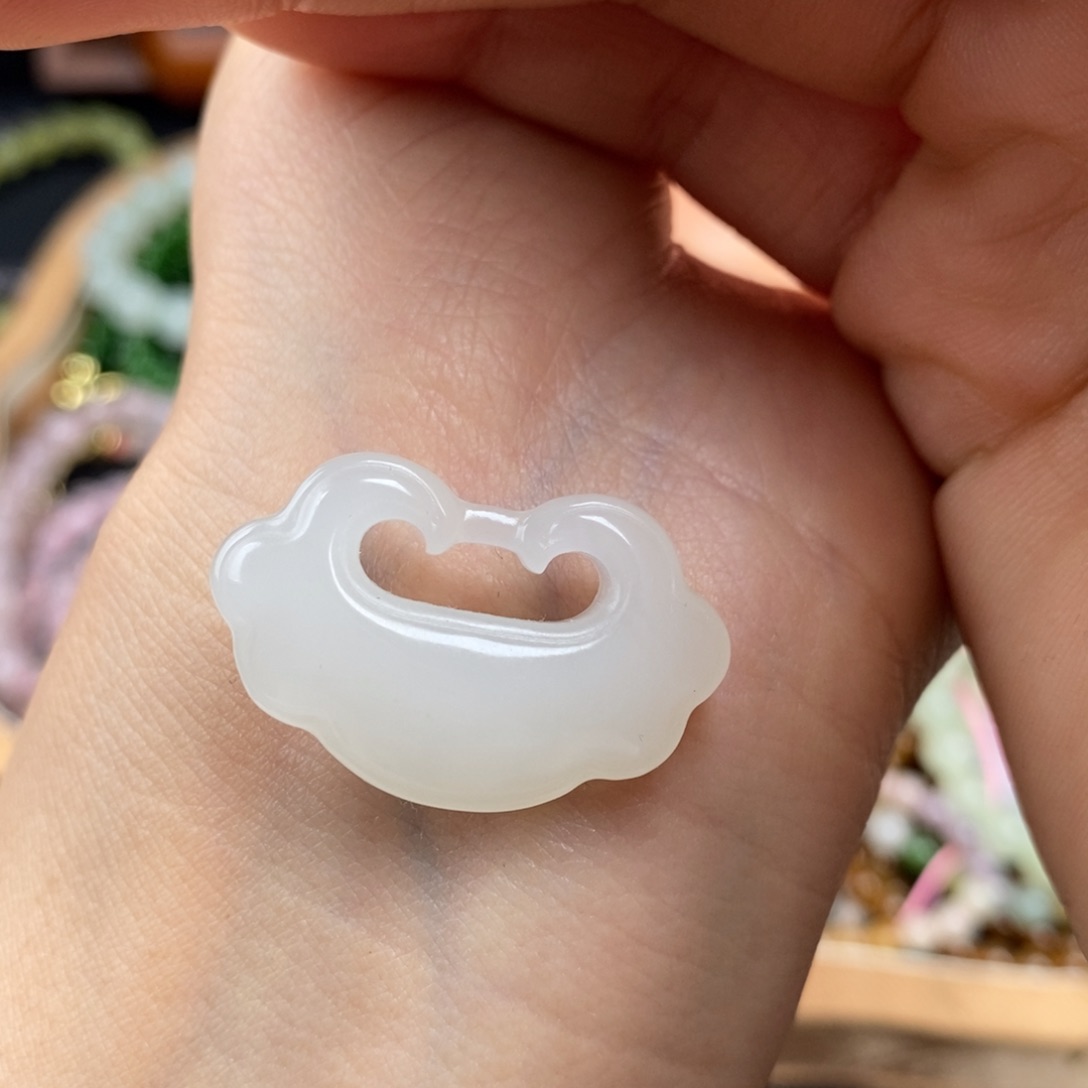 和田玉白冰如意锁未镶嵌