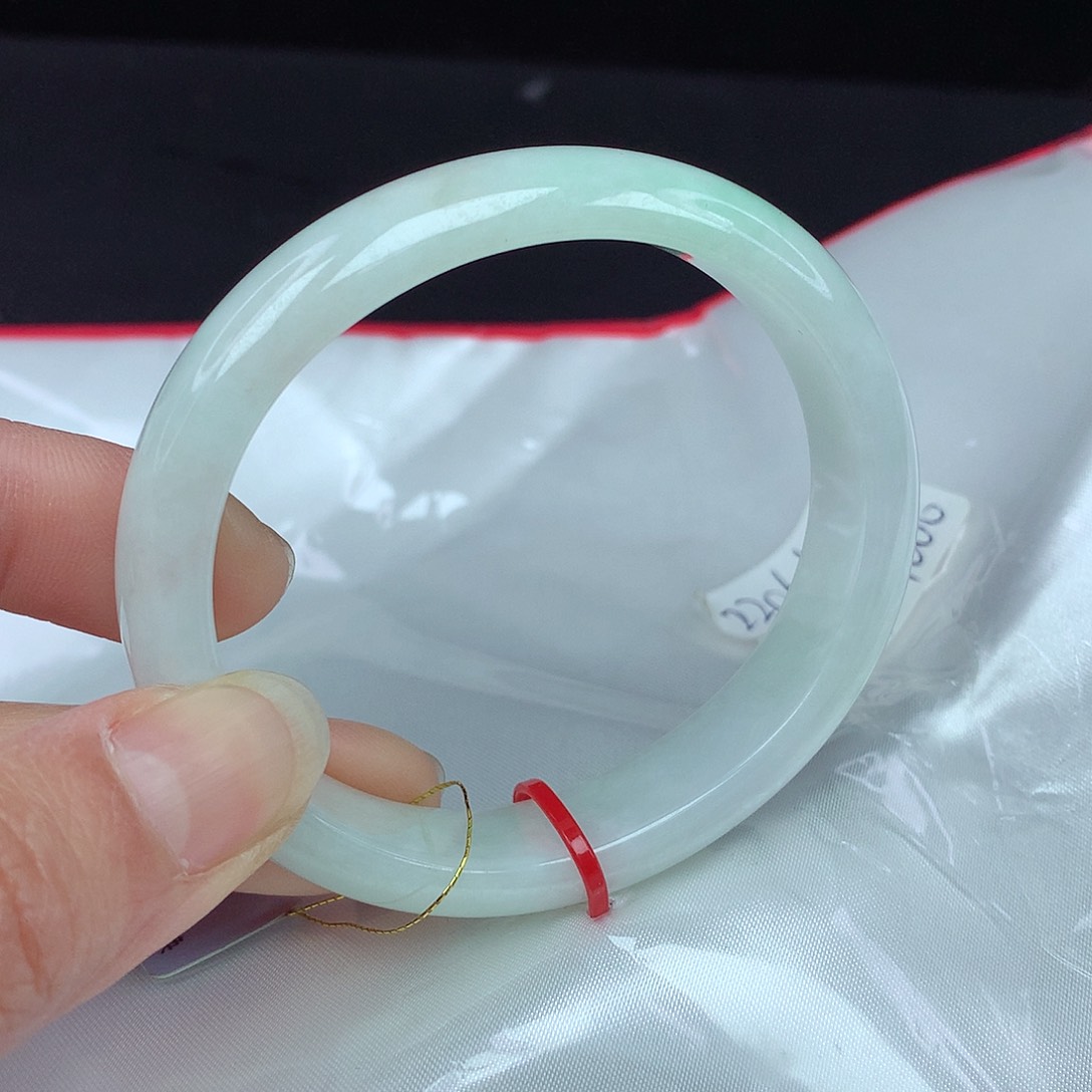 翡翠手镯未镶嵌55贵妃142