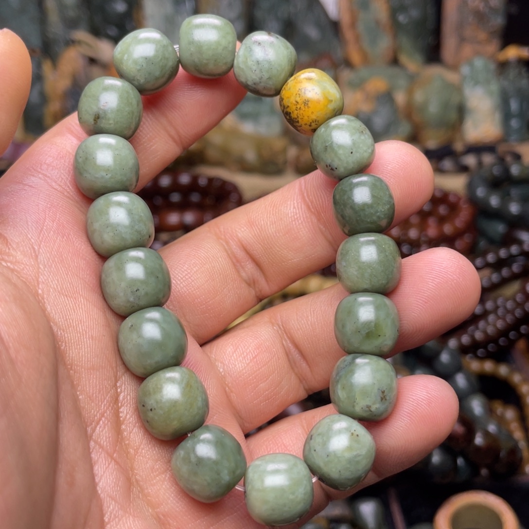 岫岩河磨玉（透闪石质玉）未镶嵌颈饰13×12