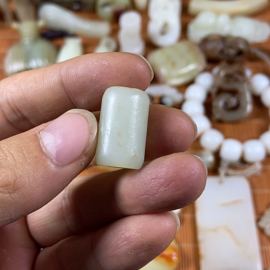 和田玉和田玉未镶嵌古**。