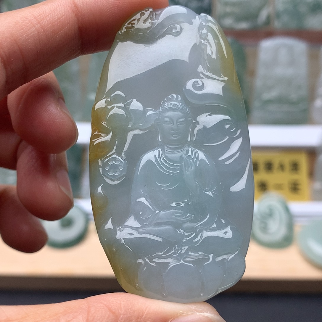 翡翠未镶嵌颈饰观音