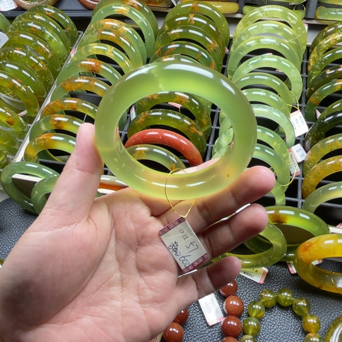 未镶嵌蛇纹石玉手镯