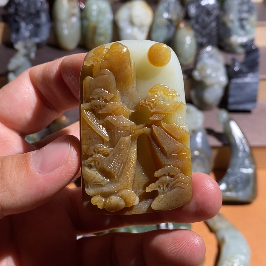 和田玉未镶嵌把件辉**o