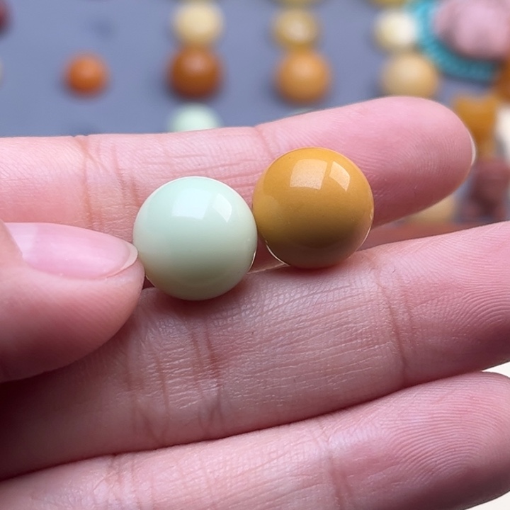 未镶嵌石英质玉（缅黄）珠宝半成品